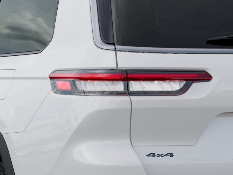 2027 Jeep Grand Cherokee GRAND CHEROKEE L LAREDO ALTITUDE 4X4