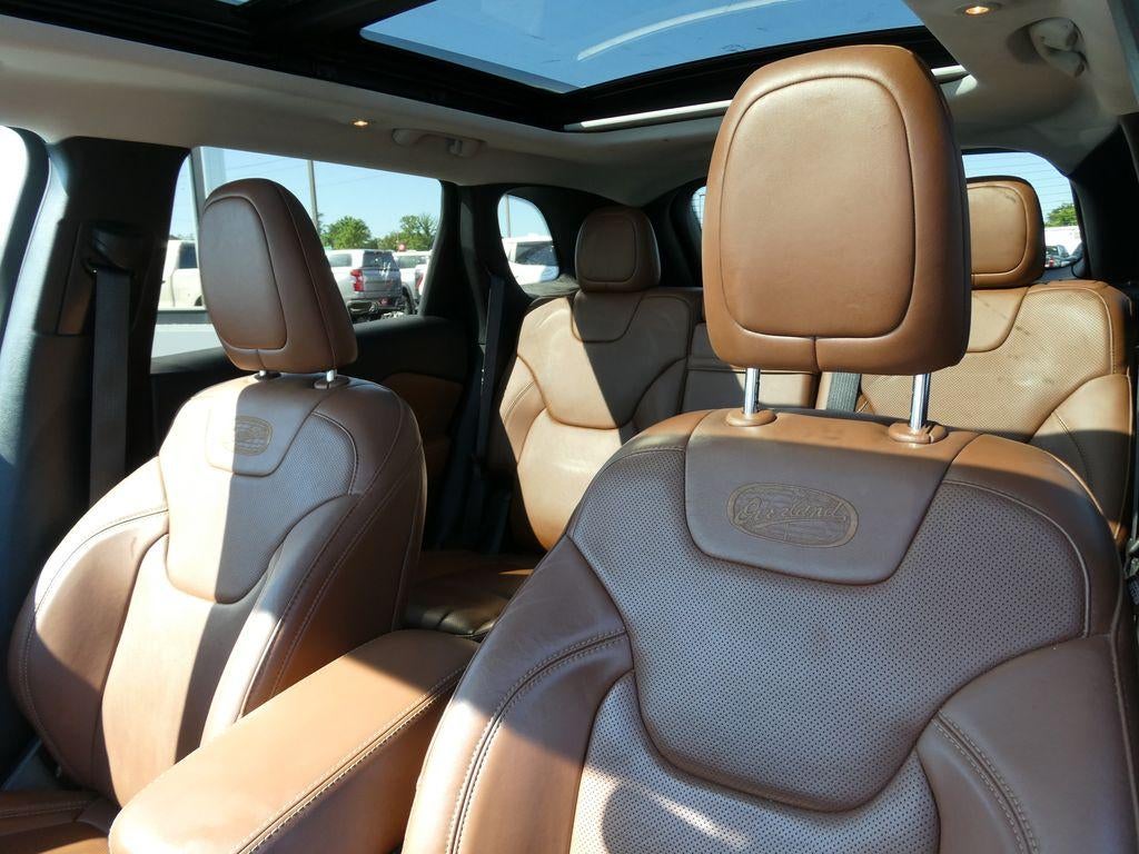 2019 Jeep Cherokee Overland 4x4