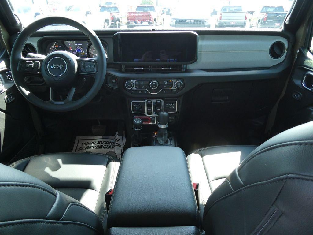2025 Jeep Wrangler 4-Door Willys 4x4