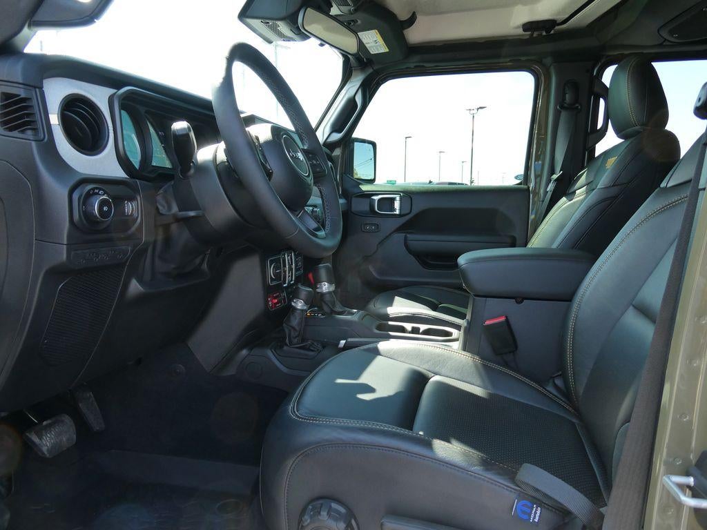 2025 Jeep Wrangler 4-Door Willys 4x4