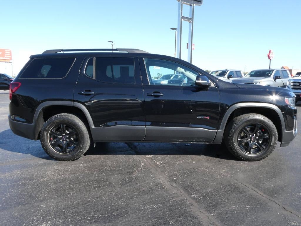2022 GMC Acadia AT4