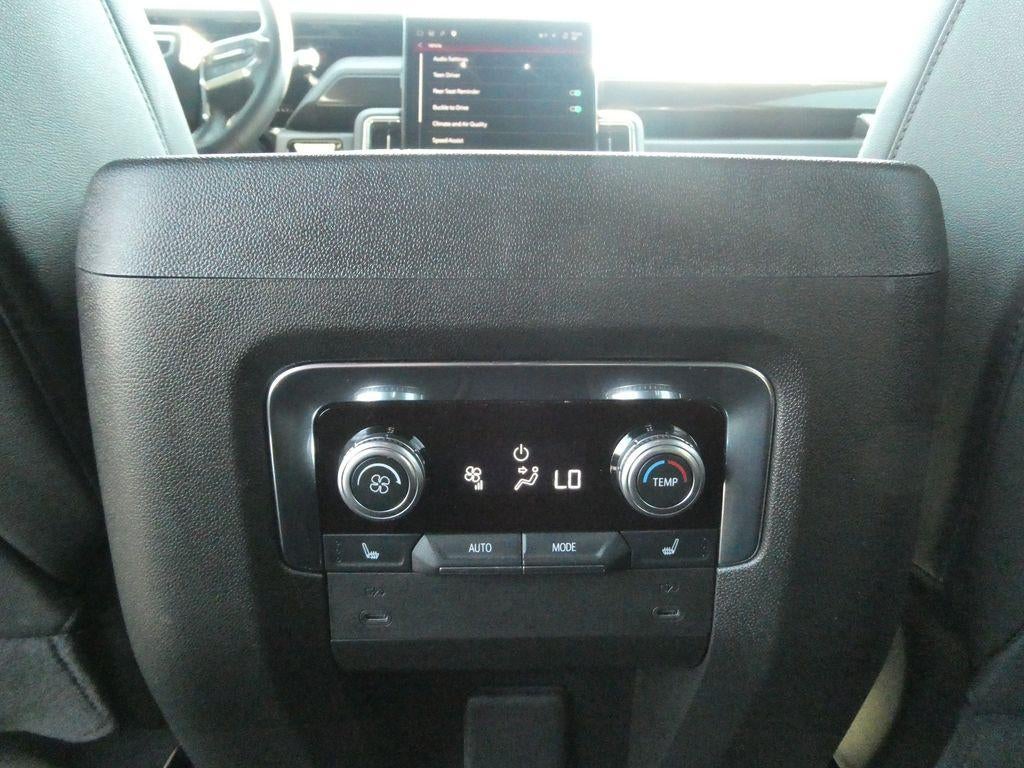 2025 GMC Yukon Elevation
