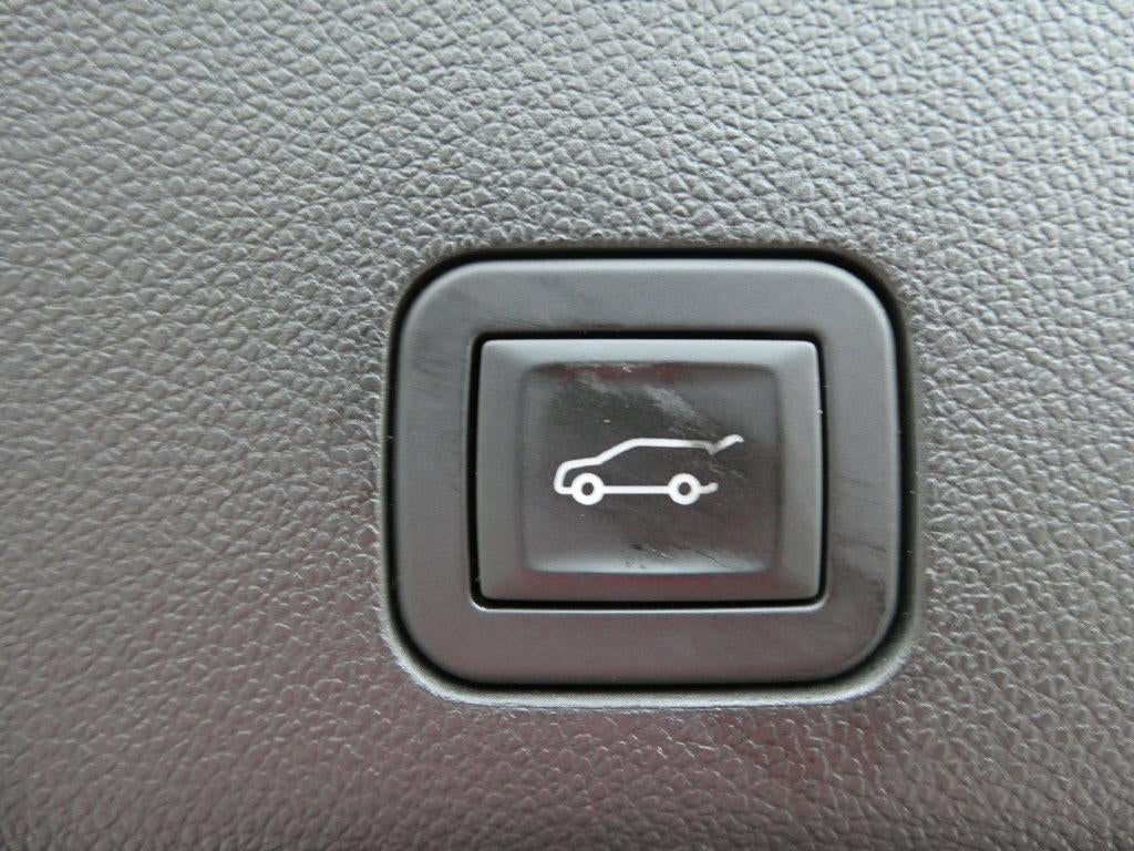 2025 GMC Yukon XL AT4