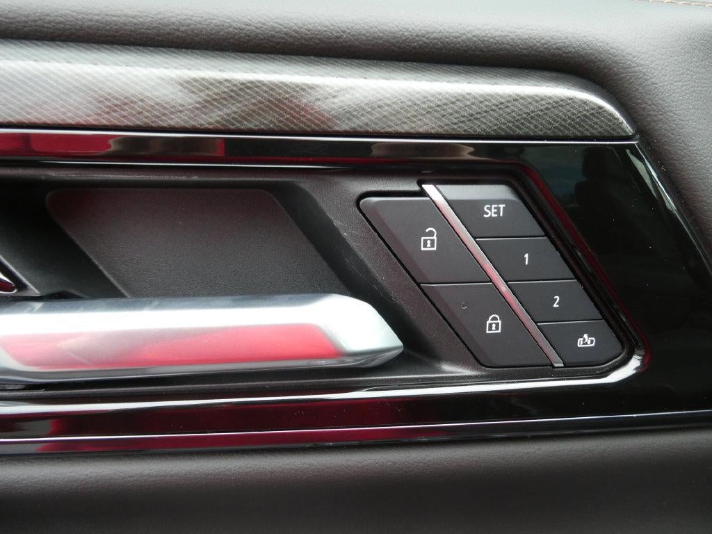 2025 GMC Yukon XL AT4