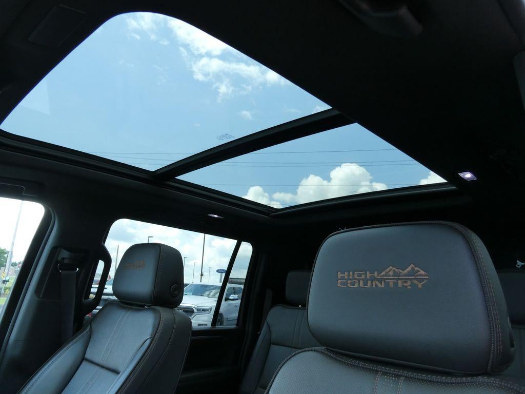 2025 Chevrolet Suburban High Country