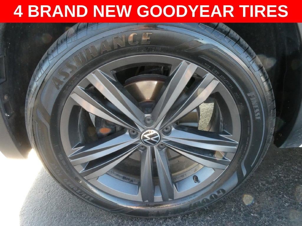 2021 Volkswagen Atlas 3.6L V6 SE w/Technology R-Line