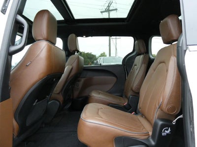 2021 Chrysler Pacifica Limited AWD
