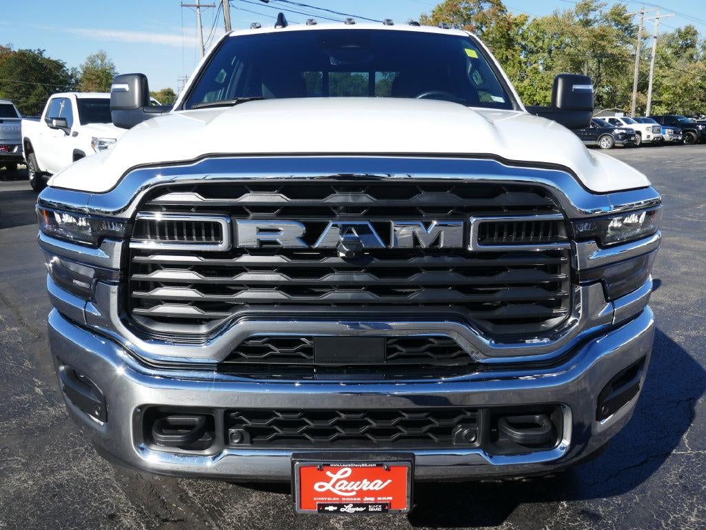 2025 RAM 2500 Tradesman Crew Cab 4x4 6'4" Box