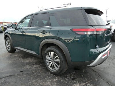 2023 Nissan Pathfinder SL 4WD