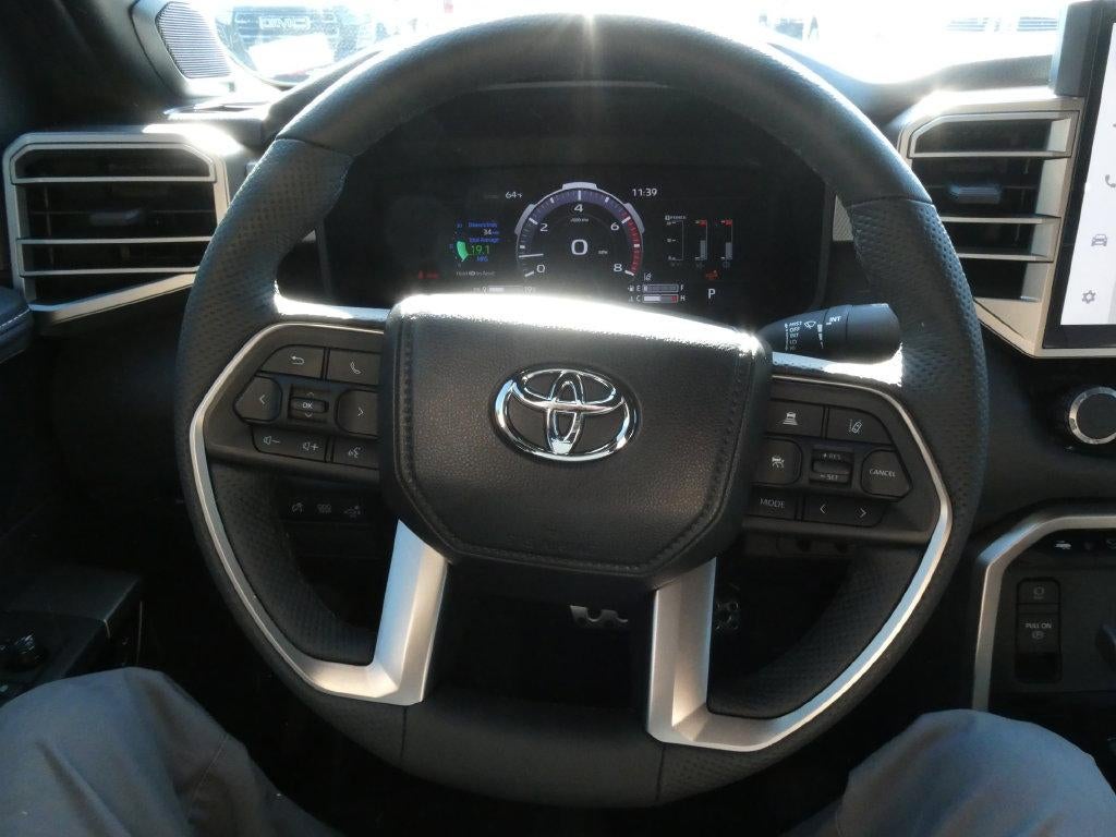 2026 Toyota Tundra Limited CrewMax 5.5' Bed