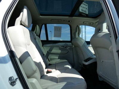 2021 Volvo XC90 T5 Momentum 7 Passenger