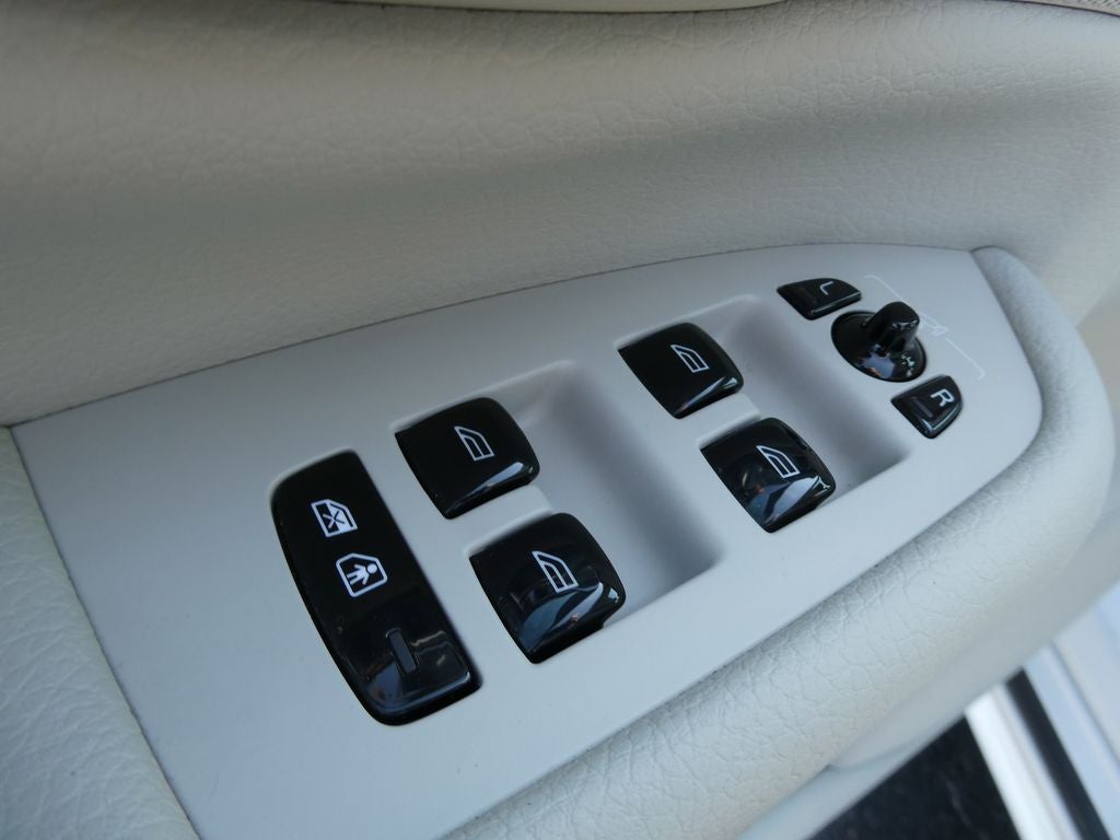 2021 Volvo XC90 T5 Momentum 7 Passenger